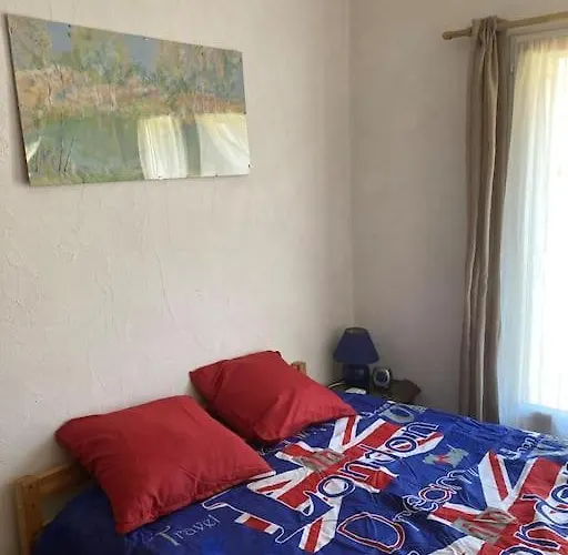 Chez Fernand-vues Sur Les Montagnes Apartmán *
